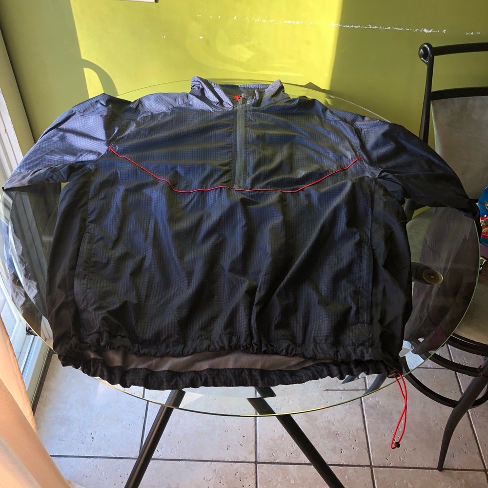 Level wear windbreaker